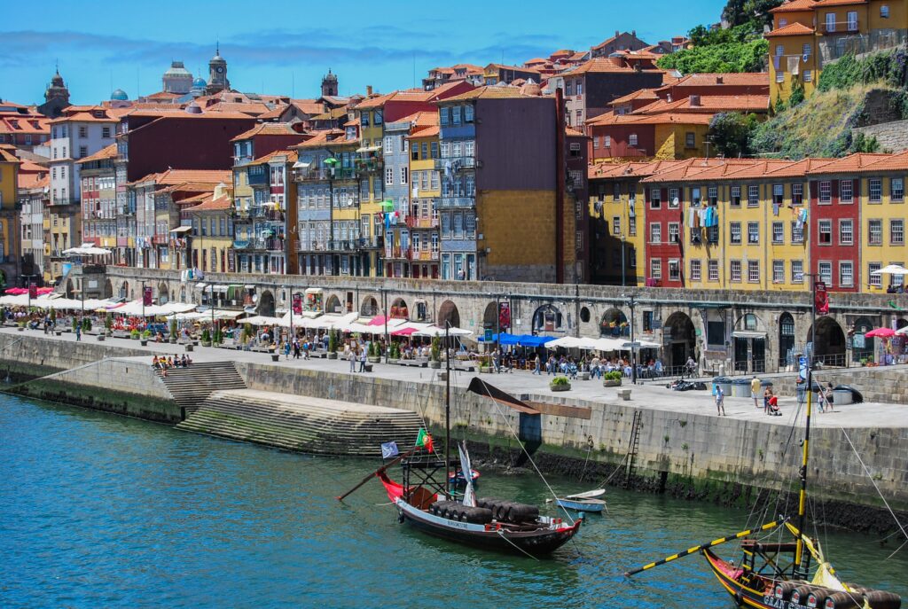Porto: Authentic Private Douro Valley Tour